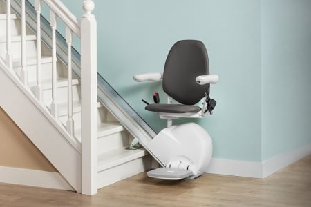 Un monte-escalier pour une maison sécurisée.